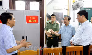 Bộ trưởng Bộ Giáo dục và Đào tạo kiểm tra công tác chuẩn bị Kỳ thi tốt nghiệp THPT tại Thái Bình