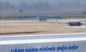 Hơn 12.000 khách qua sân bay Điện Biên dịp kỷ niệm 70 năm Chiến thắng Điện Biên Phủ