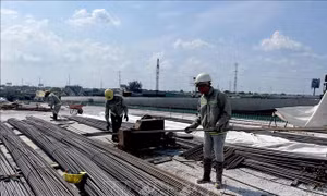 Phát triển kinh tế gắn với bảo đảm an toàn tính mạng, sức khỏe của người lao động