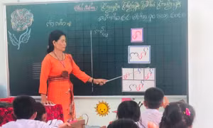 Nâng chất lượng dạy học các môn tiếng dân tộc thiểu số