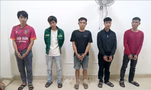 Bắt giữ 5 đối tượng gây ra 3 vụ cướp tài sản của người đi đường