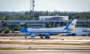 Bang Florida đổi tên sân bay theo tên Tổng thống Donald Trump