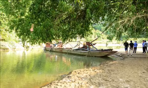 Tắm suối, bốn nữ sinh lớp 6 bị đuối nước tử vong