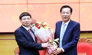 Trao quyết định chuẩn y chức vụ Bí thư Tỉnh ủy Quảng Ninh