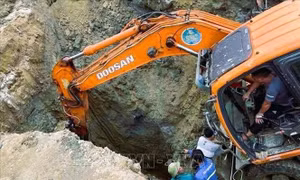 Ba người đàn ông tử vong khi xuống giếng nạo vét đất