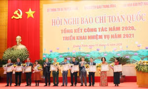 Báo chí đóng góp vào sự phát triển của đất nước