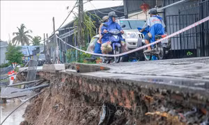 Thấp thỏm sống chung với sạt lở