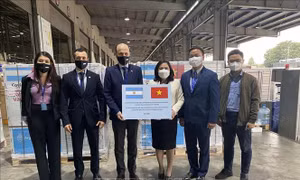 Chính phủ Argentina trao tặng Việt Nam 500.000 liều vaccine AstraZeneca