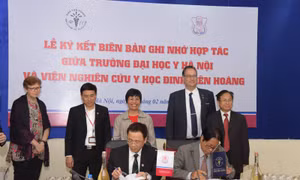 Đại học Y Hà Nội và Viện Nghiên cứu y học Đinh Tiên Hoàng đẩy mạnh hợp tác nghiên cứu, đào tạo