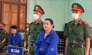 Tuyên phạt tử hình đối tượng mua bán trái phép 10 bánh heroin