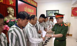 Công an Quảng Ninh công bố Quyết định đặc xá của Chủ tịch nước