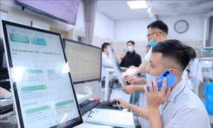 Xuân của những ca trực xuyên giao thừa