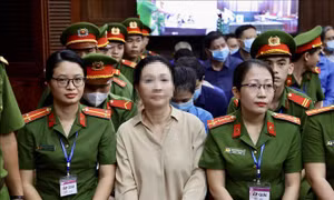 Xét xử sơ thẩm vụ án Vạn Thịnh Phát: Viện Kiểm sát hoàn tất công bố cáo trạng