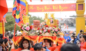 Không tổ chức lễ hội tràn lan gây tốn kém, lãng phí thời gian, tiền bạc