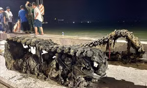 Trục vớt thành công xe tăng thời chiến tại biển Quy Nhơn