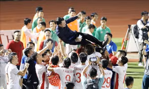 Ấn tượng V.League Awards 2020