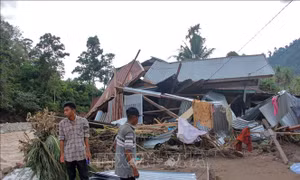 Lở đất tại Indonesia khiến 1 người tử vong và 9 người mất tích