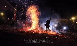 Lễ nhảy lửa của người Pà Thẻn được công nhận là Di sản văn hóa phi vật thể quốc gia