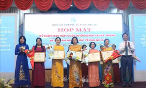 Phát huy vai trò, sức mạnh của phụ nữ Việt Nam trong thời đại mới