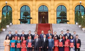 Chủ tịch nước Lương Cường trao quyết định bổ nhiệm Đại sứ Việt Nam tại nước ngoài