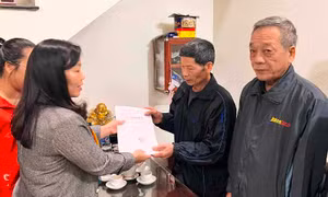 Trả giấy khai tử tại nhà - cách làm nhân văn