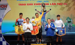 'Vua nước rút' Lê Nguyệt Minh lập cú đúp tại Giải đua Xe đạp Nam Kỳ khởi nghĩa