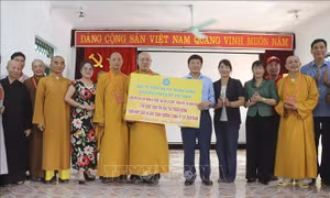 Đồng bào các tôn giáo luôn đồng hành cùng đất nước