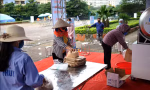 Gói hỗ trợ 62 nghìn tỷ đồng: Phao cứu sinh giúp người nghèo vượt qua đại dịch COVID-19