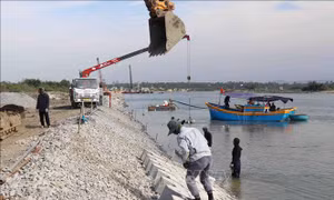 Chuẩn bị nơi neo đậu tránh trú bão an toàn cho tàu cá trước mùa mưa bão