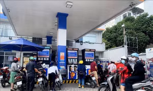 Xử lý nghiêm vi phạm trong kinh doanh xăng dầu