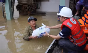 Tình người ở vùng 'rốn lũ' Hải Lăng