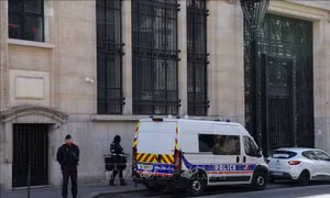 Pháp ngăn chặn vụ đánh bom bên ngoài Bank of America tại Paris