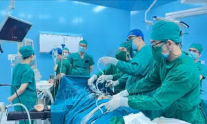 Từng bước xây dựng năng lực y tế để người dân Côn Đảo được chăm sóc, điều trị kịp thời