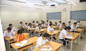 Thứ trưởng Nguyễn Hữu Độ: Kịp thời nhận diện và xử lý thí sinh đưa thiết bị công nghệ cao vào phòng thi