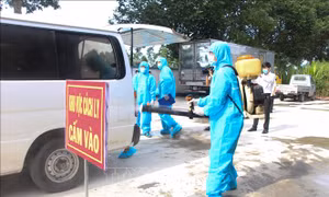 Hậu Giang công bố 'luồng xanh' vận tải đường sông, đường bộ