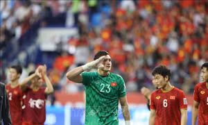 Lâm 'Tây' lọt top 5 thủ môn cứu thua nhiều nhất Asian Cup 2019