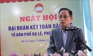 Bộ trưởng Bộ ngoại giao Lê Hoài Trung dự Ngày hội Đại đoàn kết toàn dân tại Huế