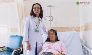 Cứu sống mẹ con sản phụ bị nhau bong non thể nặng hiếm gặp