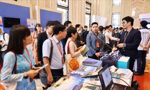 Đặt trí thức vào vị trí trung tâm của chiến lược phát triển quốc gia