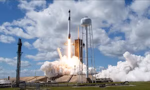 Australia phối hợp cùng SpaceX thu hồi mảnh vỡ tên lửa trên đại dương