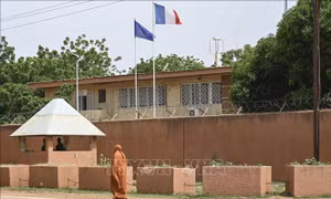 Pháp đóng cửa Đại sứ quán ở Niger