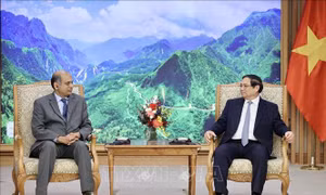 Thủ tướng Phạm Minh Chính tiếp lãnh đạo các tập đoàn về chíp bán dẫn của Hoa Kỳ và Hàn Quốc