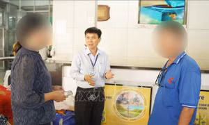 Nhận cuộc gọi lạ, nhiều phụ huynh tức tốc đến bệnh viện Chợ Rẫy tìm con đang cấp cứu