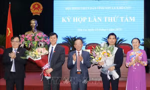Ông Hoàng Quốc Khánh được bầu giữ chức Chủ tịch UBND tỉnh Sơn La