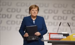 Thủ tướng Angela Merkel từ chức chủ tịch CDU