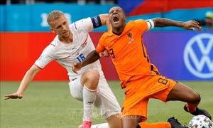 De Ligt nhận thẻ đỏ, Hà Lan gục ngã trước CH Séc