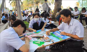 Ngày hội 'Sắc màu thanh niên xứ Trầm Hương'