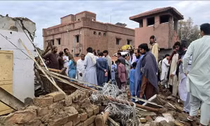 Đánh bom liều chết tại Pakistan khiến nhiều phụ nữ và trẻ em tử vong