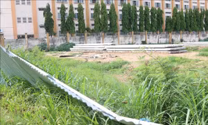 Nhà thầu 'nhập nhằng', dự án trường tiểu học bỏ hoang