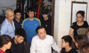 Hỗ trợ gia đình nữ công nhân môi trường tử vong vì tai nạn giao thông
